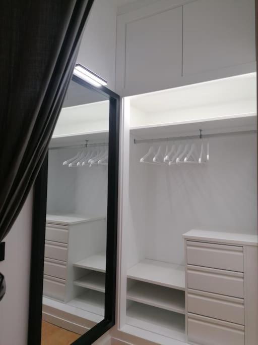 Studio Paris Apartment Estepona Ngoại thất bức ảnh
