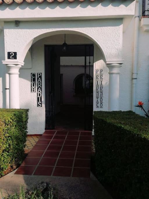 Studio Paris Apartment Estepona Ngoại thất bức ảnh