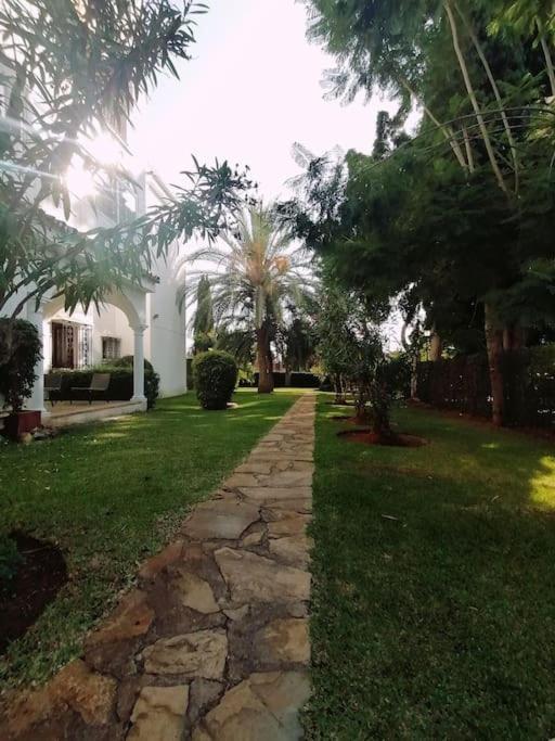 Studio Paris Apartment Estepona Ngoại thất bức ảnh